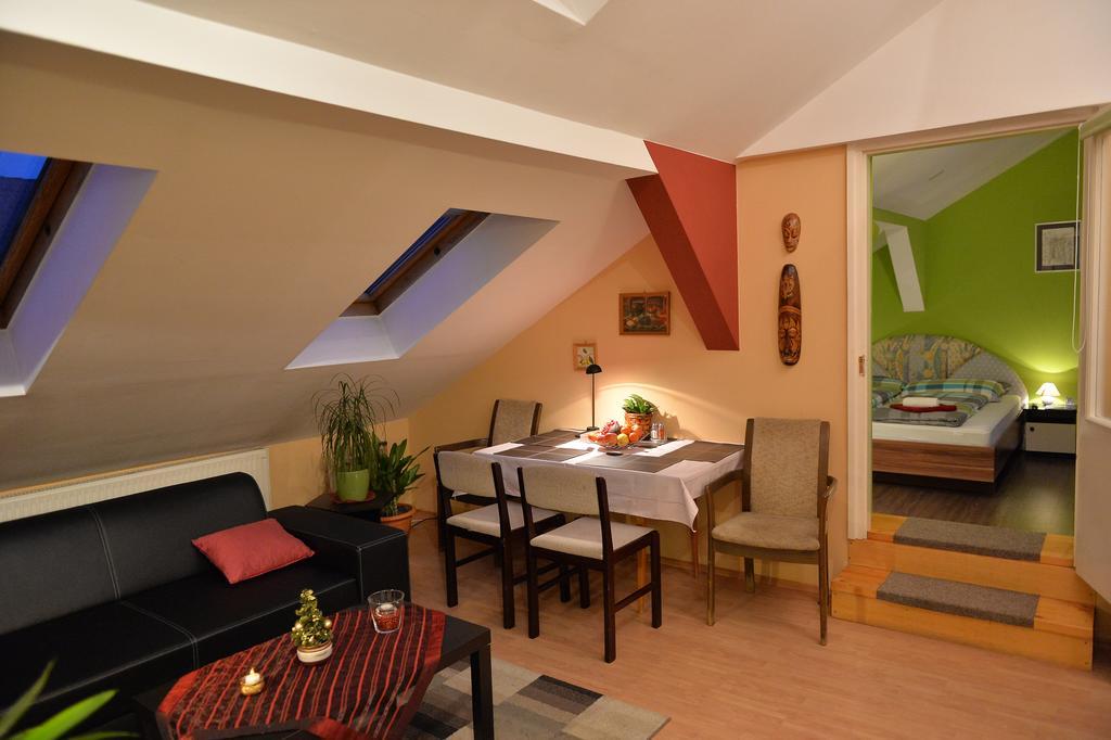 Sopron Eszter Apartman الغرفة الصورة